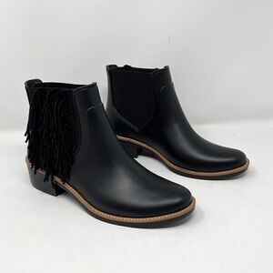 Bernardo Fringe Rain Chelsea Boot Size 6